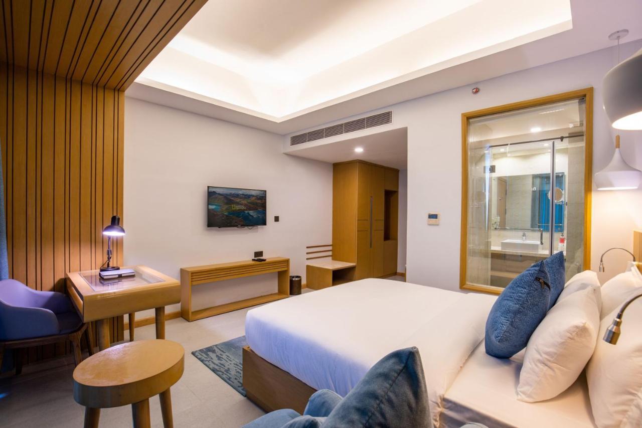 Hotel Siraichuli Chitwan Bagian luar foto