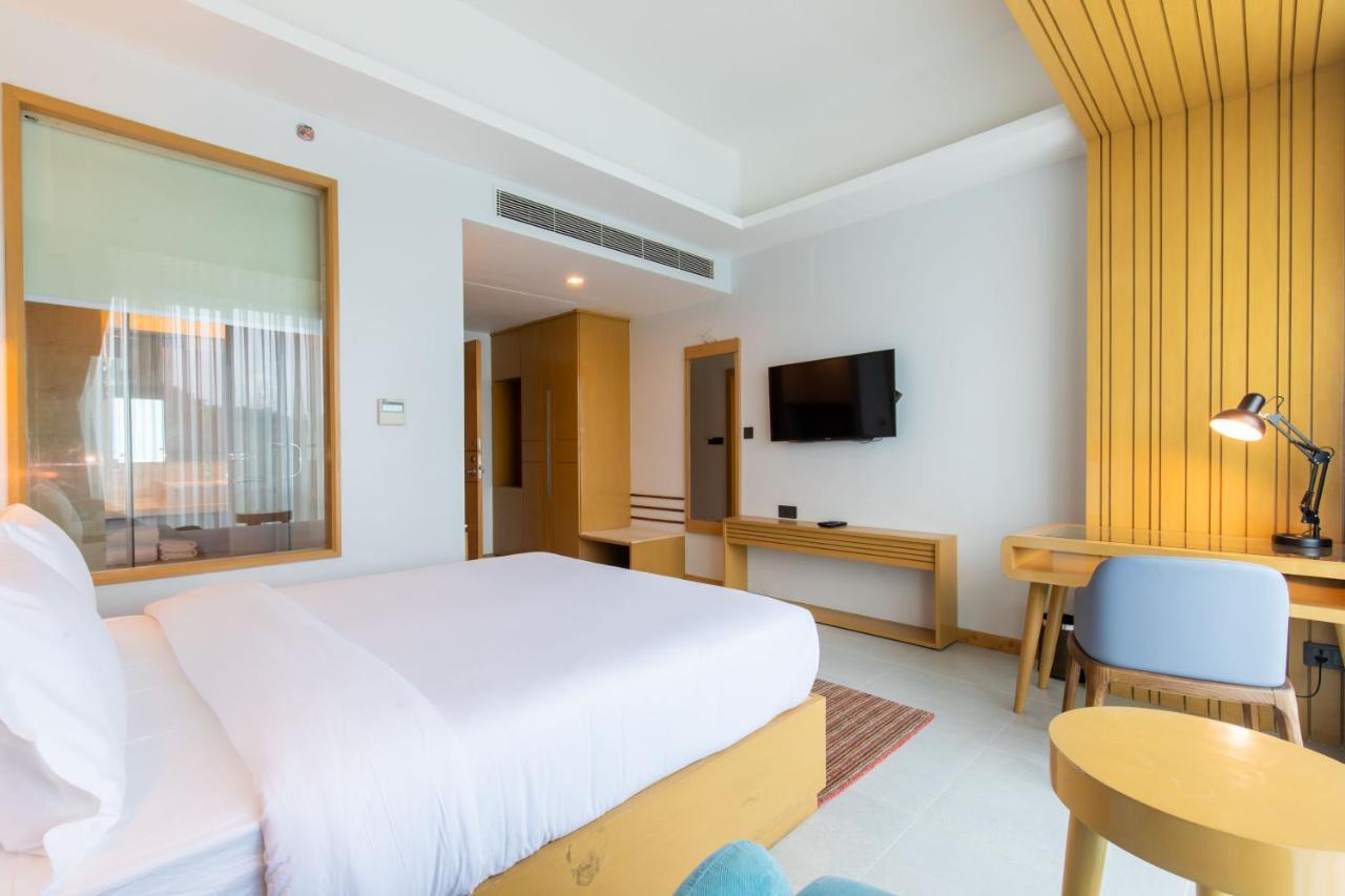Hotel Siraichuli Chitwan Bagian luar foto