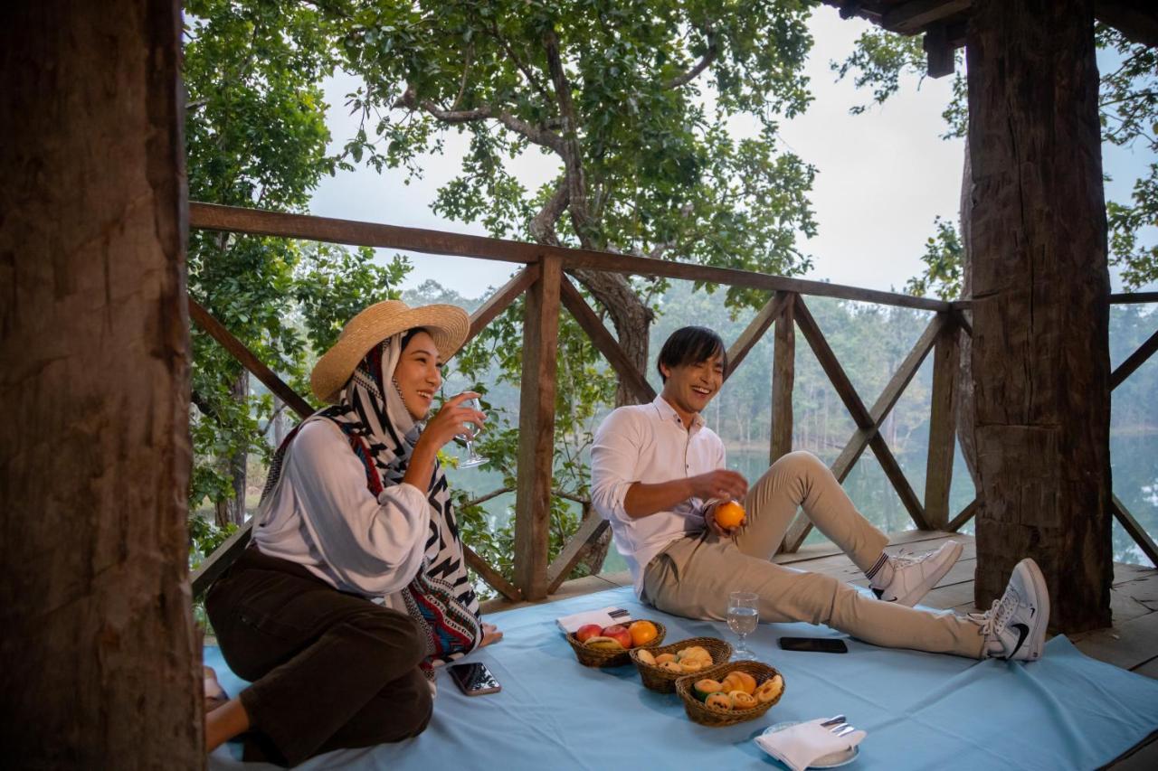 Hotel Siraichuli Chitwan Bagian luar foto