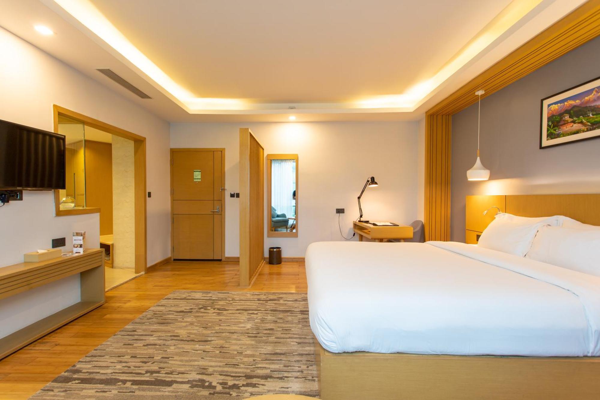 Hotel Siraichuli Chitwan Bagian luar foto